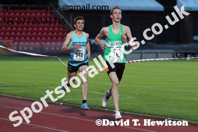 Senior graded 3000 metres, 2019 North East Grand Prix, Gateshead Stadium. Photo: David T. Hewitson/Sports for All Pics